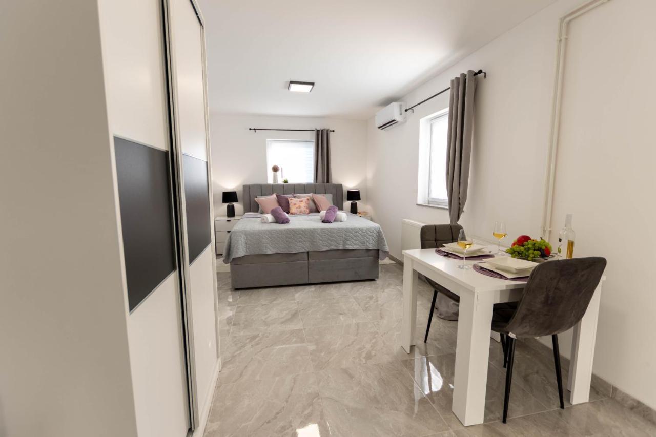 Apartmani Sun & Moon Бьеловар Экстерьер фото