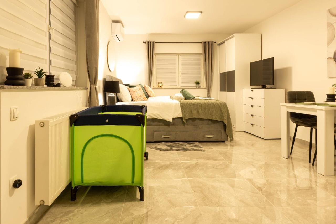 Apartmani Sun & Moon Бьеловар Экстерьер фото