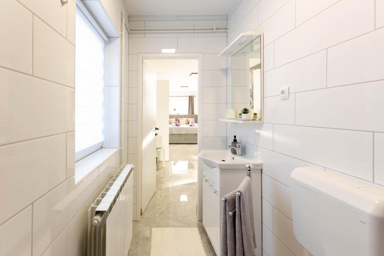 Apartmani Sun & Moon Бьеловар Экстерьер фото