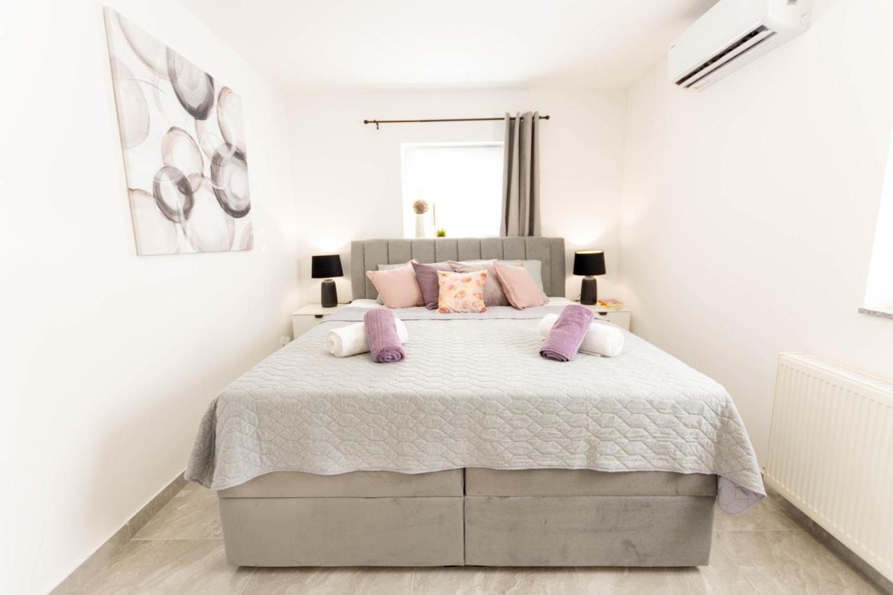 Apartmani Sun & Moon Бьеловар Экстерьер фото
