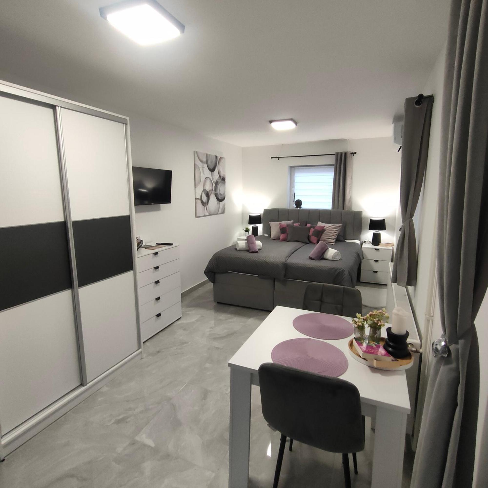 Apartmani Sun & Moon Бьеловар Экстерьер фото